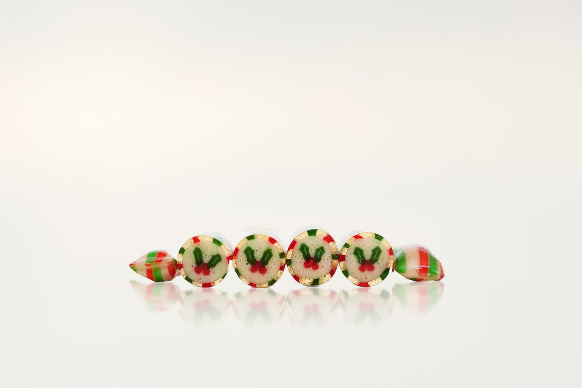Mistletoe strawberry-kiwi handmade rock candies in a row – Candylabs