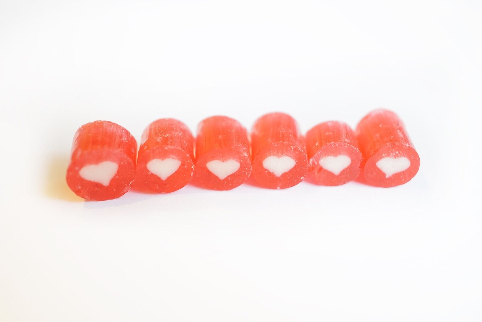 Tubes de bonbons sur le thème de l'amour