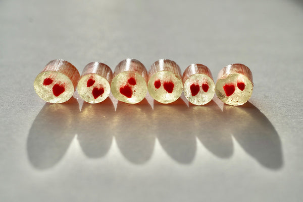 Tubes de bonbons sur le thème de l'amour